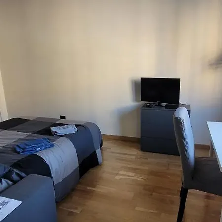 Quarto em Acomodações Particulares Privata Vicino Il Parco E Ai Servizi Florença